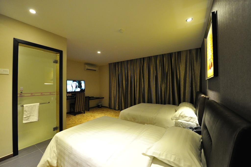 Milano Hotel Keluang Phòng bức ảnh