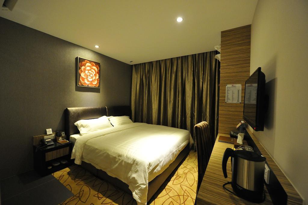 Milano Hotel Keluang Phòng bức ảnh