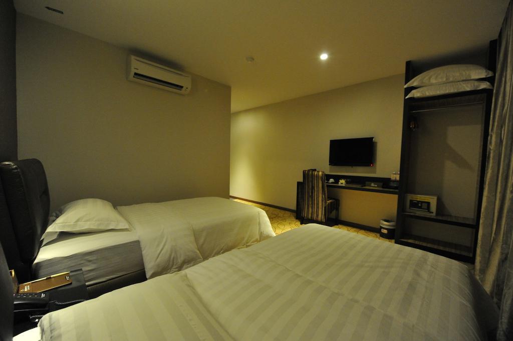 Milano Hotel Keluang Phòng bức ảnh