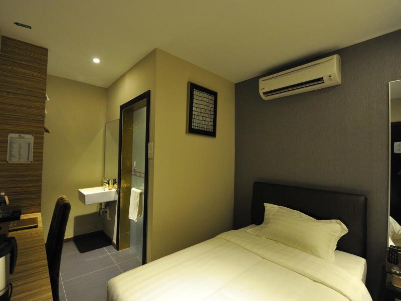 Milano Hotel Keluang Ngoại thất bức ảnh